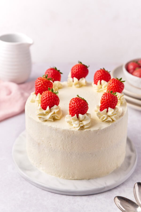 Strawberry & Cream Delight Cake